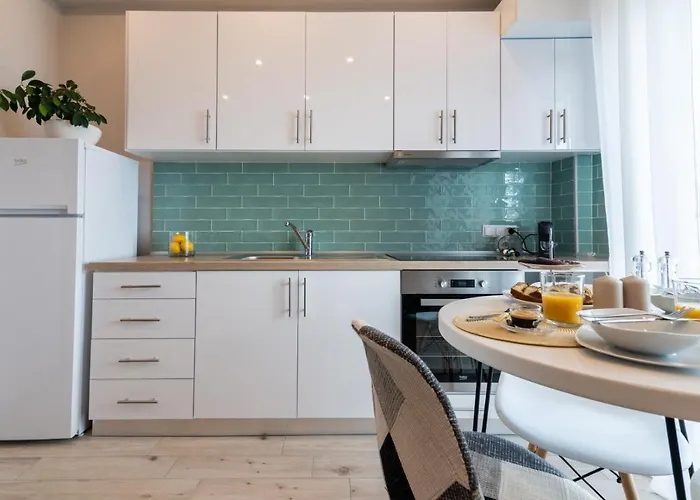 Mg & 4* PalaiónTsiflíkion