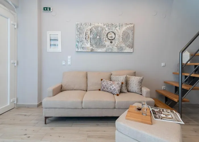 Mg & Apartahotel PalaiónTsiflíkion